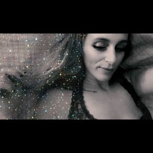 Meet your Posher, Kendra